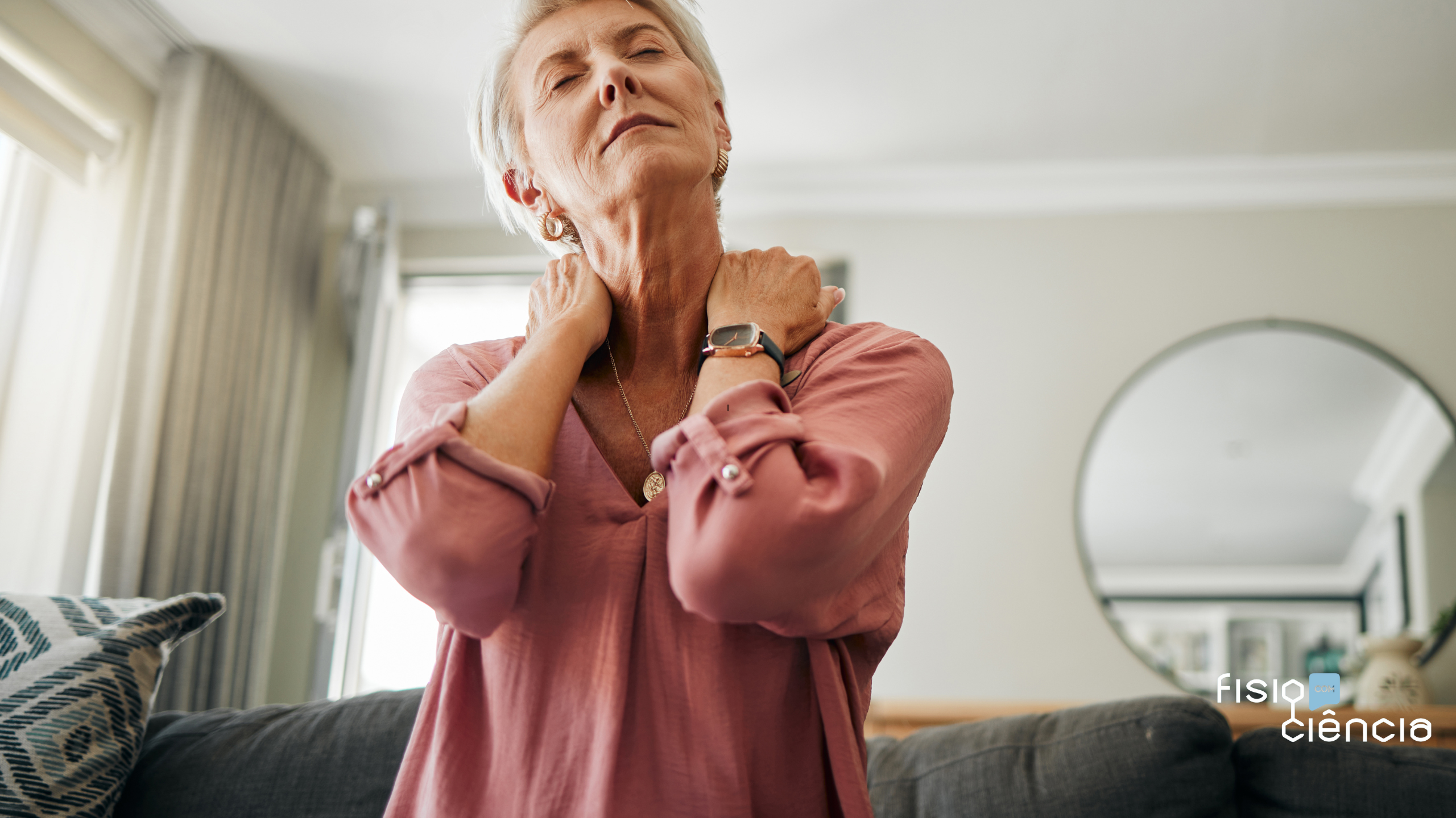 mulher com fibromialgia